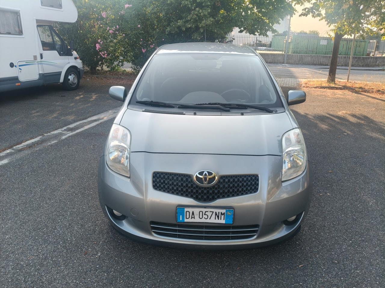 Toyota Yaris 1.3 5 porte AUTOMATICA