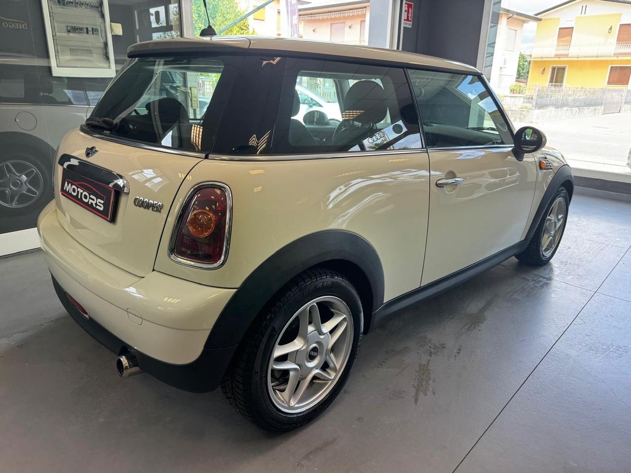 Mini 1.6 16V Cooper