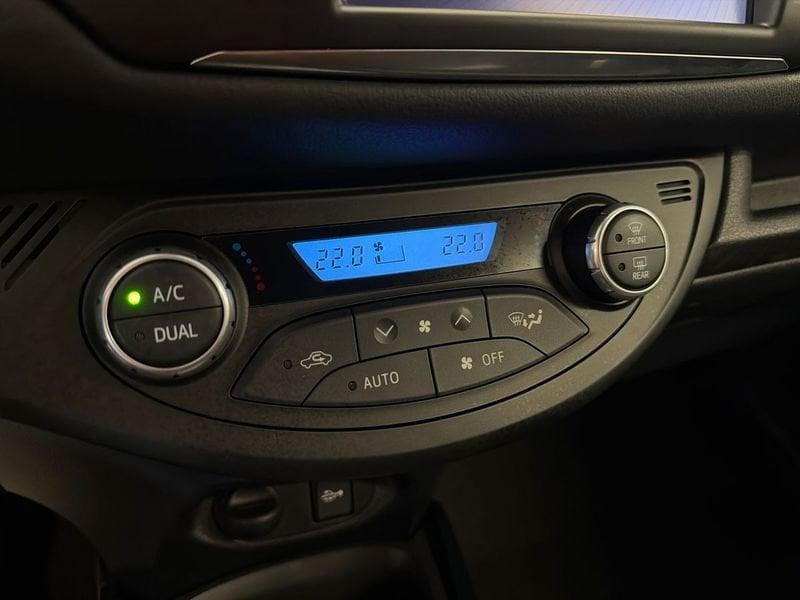 Toyota Yaris 1.5 Hybrid Trend White Edition
