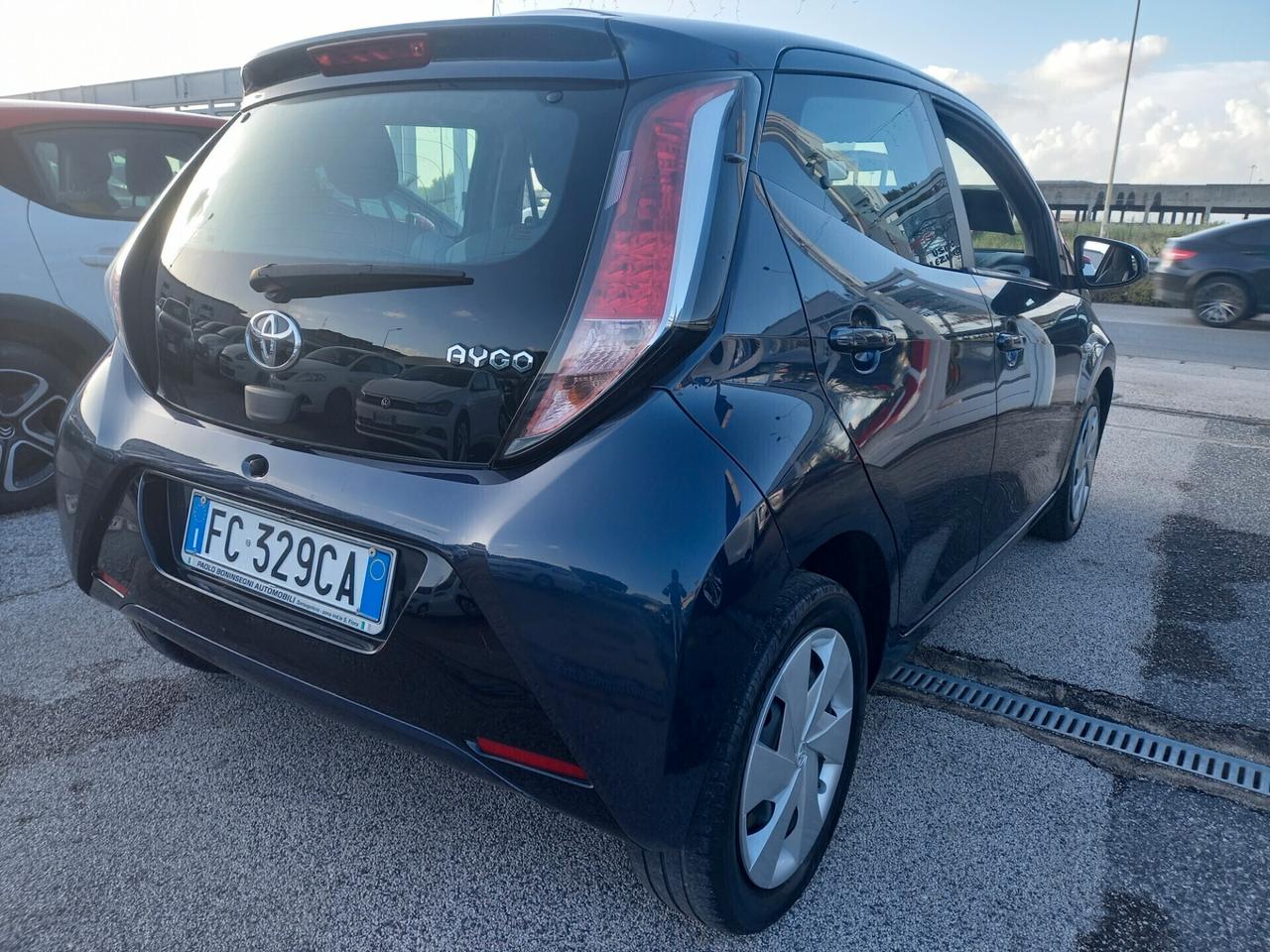 Toyota Aygo 1.0 x-cool 69cv 5 porte Full 2016