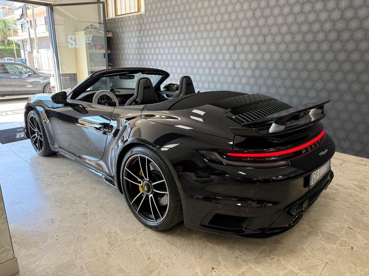 Porsche 911 Turbo Cabriolet 581cv - PACK LUX