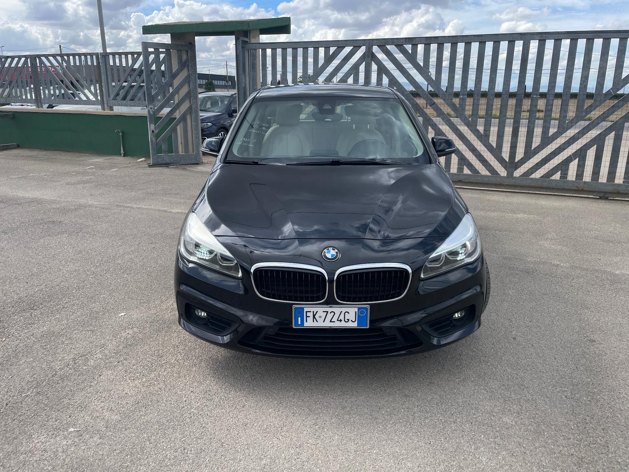 Bmw 218d Active Tourer Luxury auto-NAVI-RETRO-PELLE