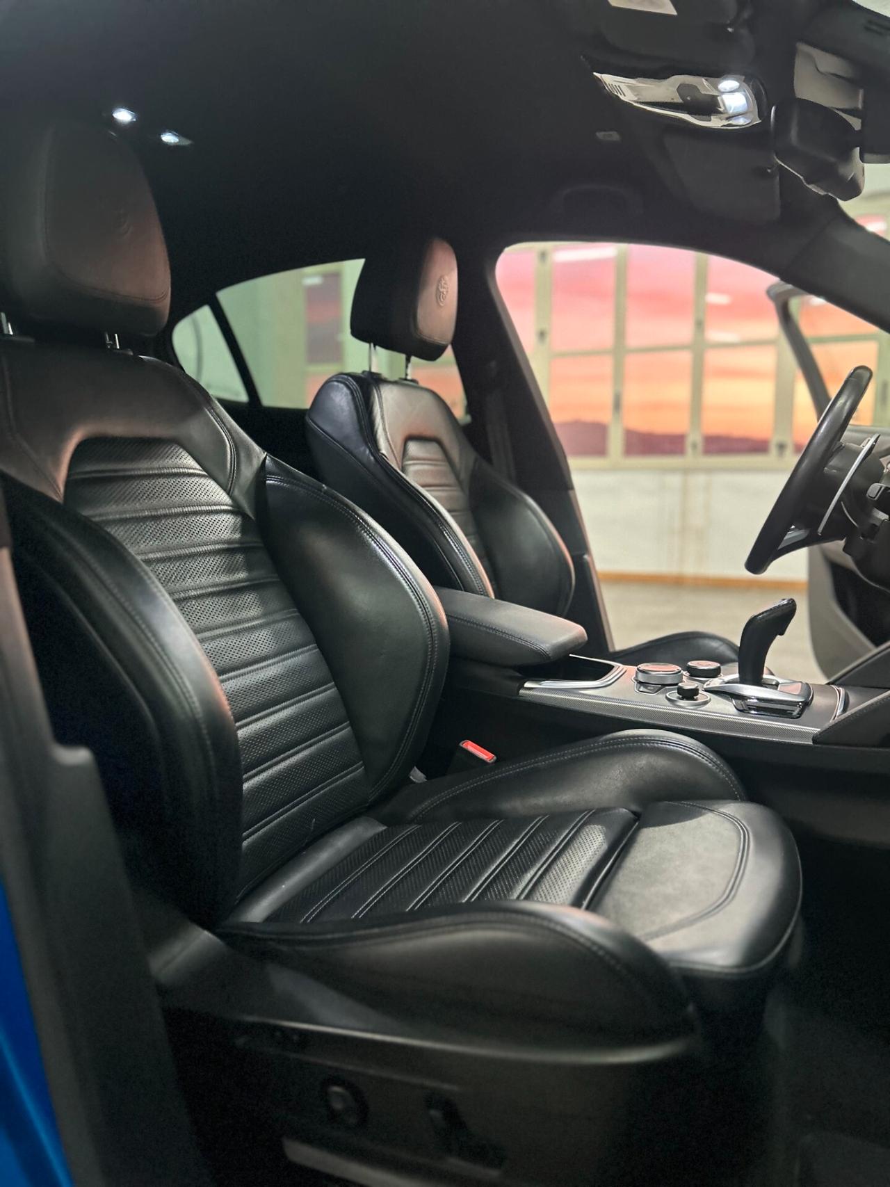 Alfa Romeo Stelvio 210 CV AT8 Q4 Veloce