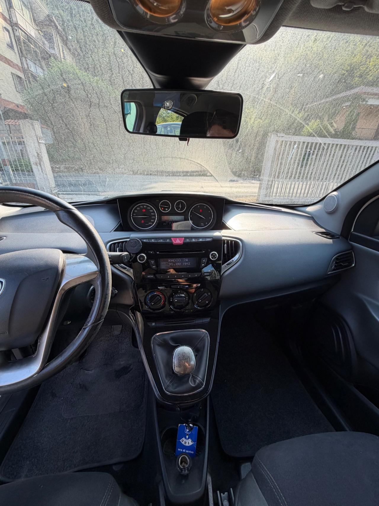 Lancia Ypsilon 1.3 MJT 16V 95 CV 5 porte S&S Gold
