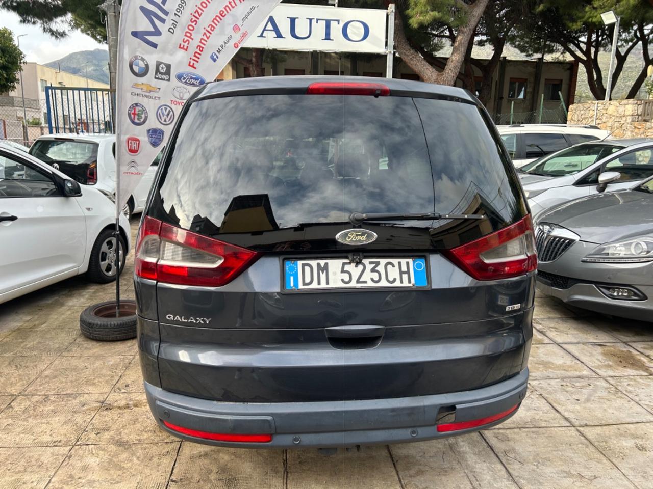 Ford Galaxy 2.0 TDCi 140 CV Ghia DPF