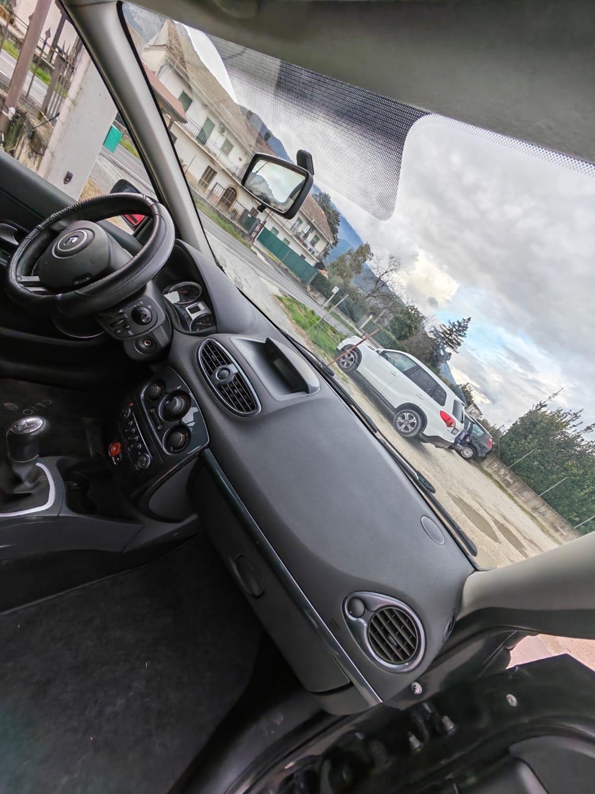 Renault Clio 1.2 16V 5 porte Yahoo! Garanzia 12 mesi