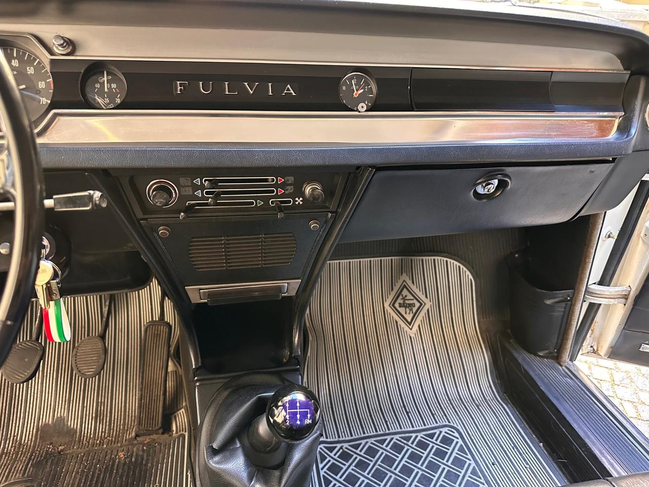 Lancia Fulvia 2 SERIE (INTERNI in PELLE)