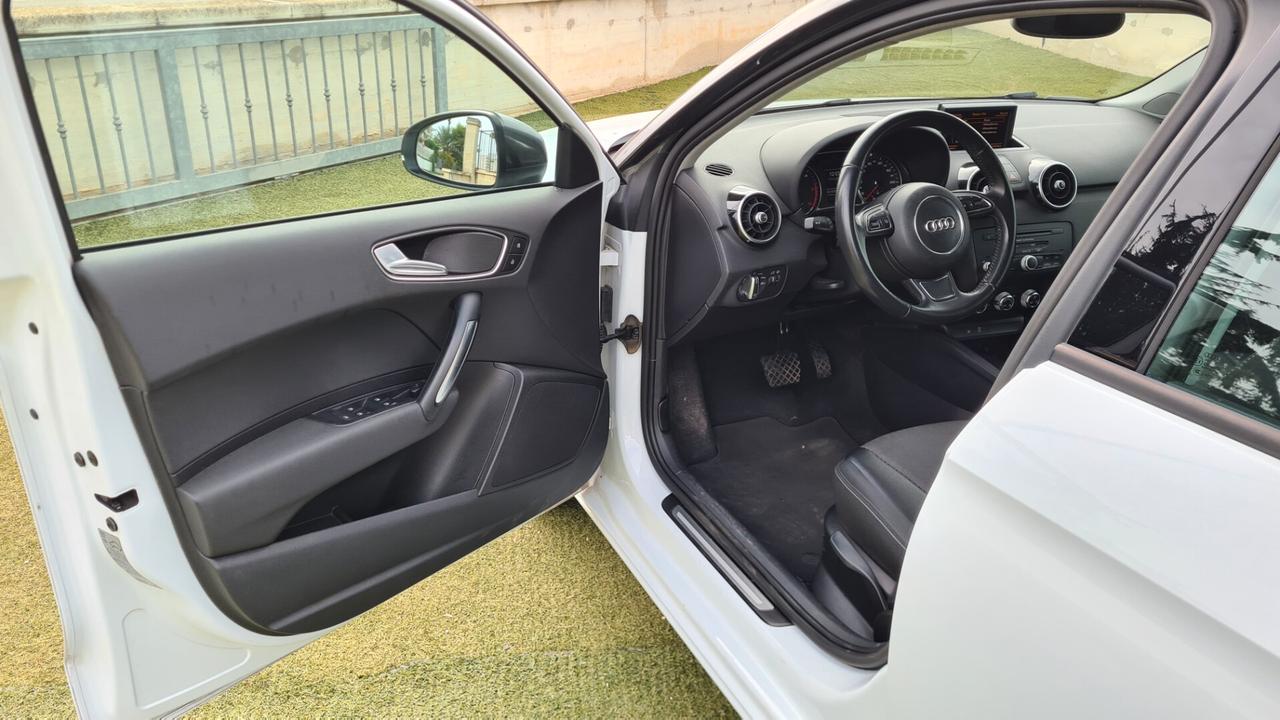 Audi A1 1.6 TDi 90 cv Sportback S-Tronic 2013 NEOPATENTATI