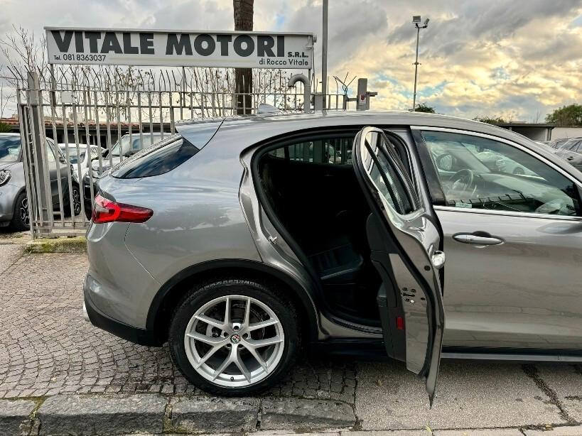 Alfa Romeo Stelvio 2.2 TD AT8 210 CV Q4