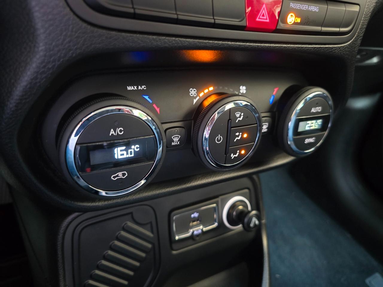 Jeep Renegade 1.6 Mjt 120 CV Longitude
