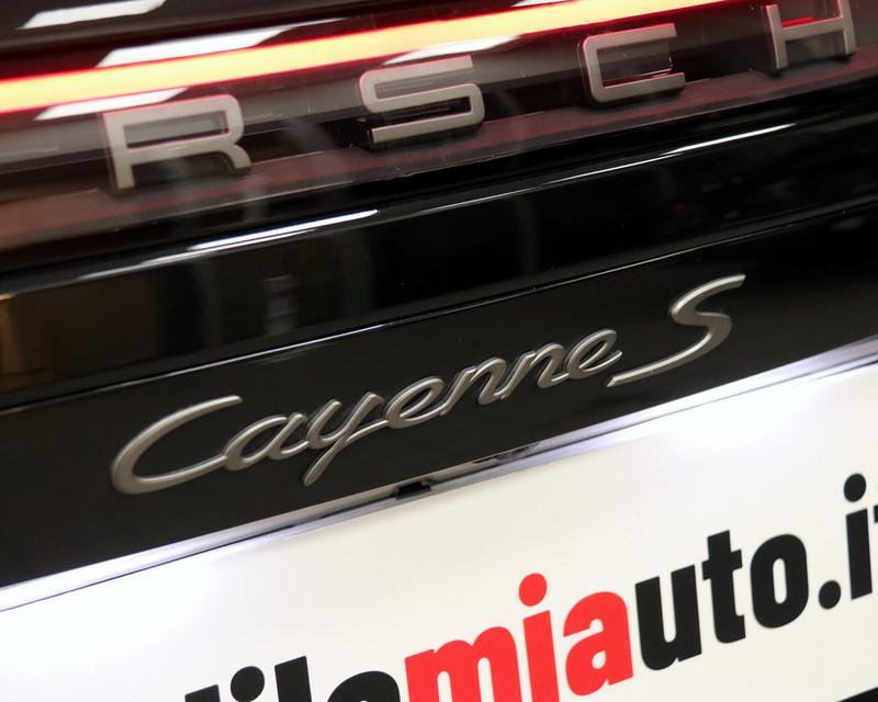 Porsche Cayenne 2.9 V6 S Platinum Edition tiptronic (con gancio di traino)