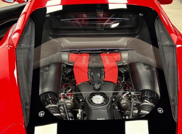 FERRARI F8 Tributo"SPEDIZIONE SU RICHIESTA IN TUTTO IL MONDO"
