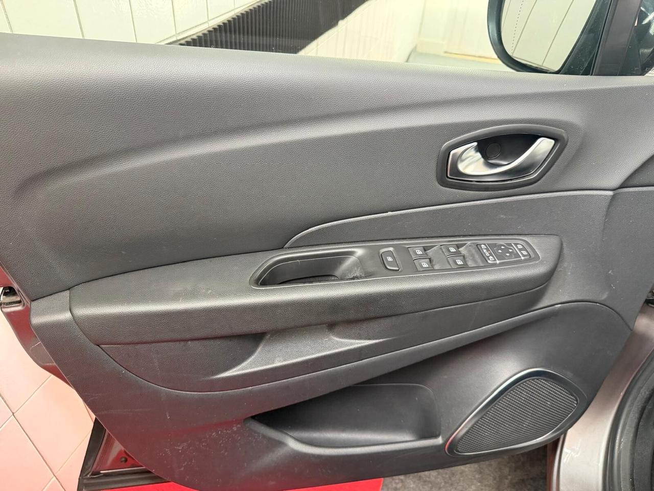 Renault Captur dCi 8V 90 CV EDC Initiale Paris
