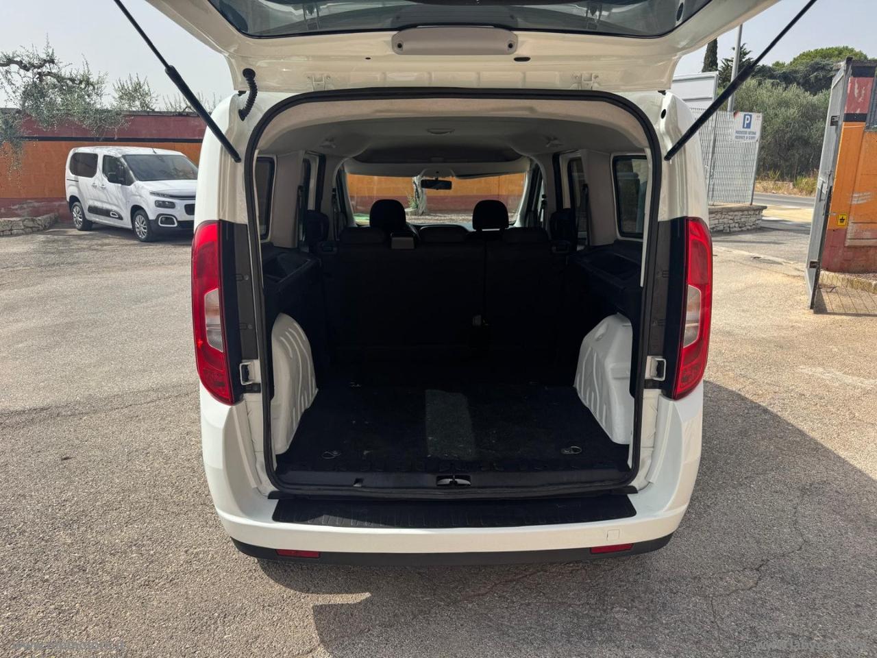 DOBLO MAXI N1 COMBI 1.6 MJ 120CV AUTOCARRO