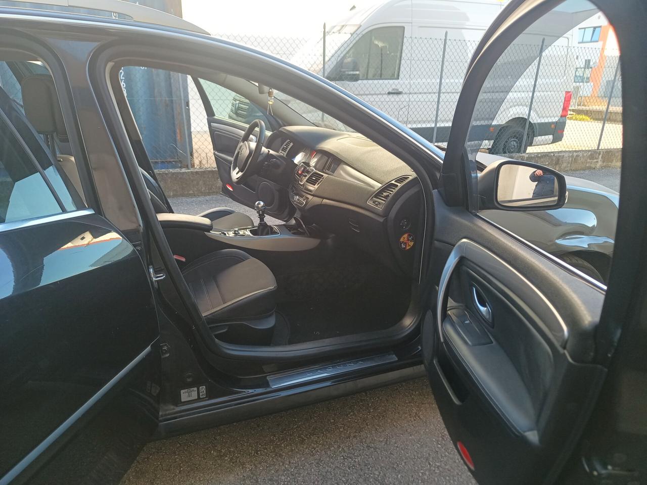 Renault Laguna 2.0 dCi 175CV SporTour Proactive 4Control ESM