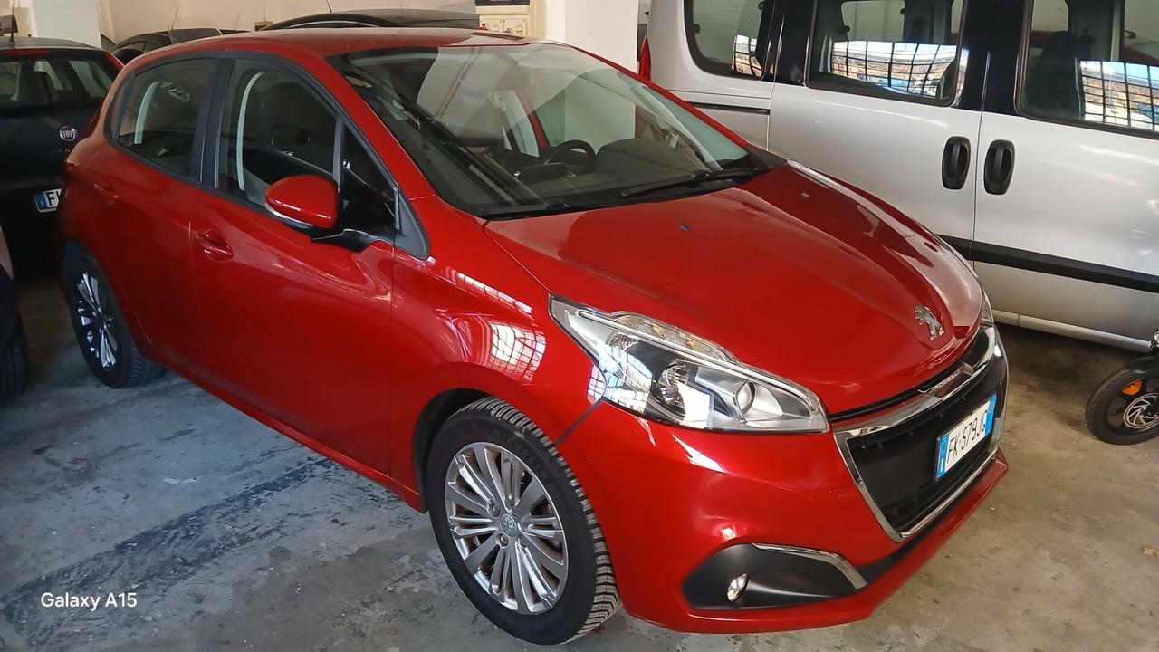 Peugeot 208 PureTech 82 5 porte Allure