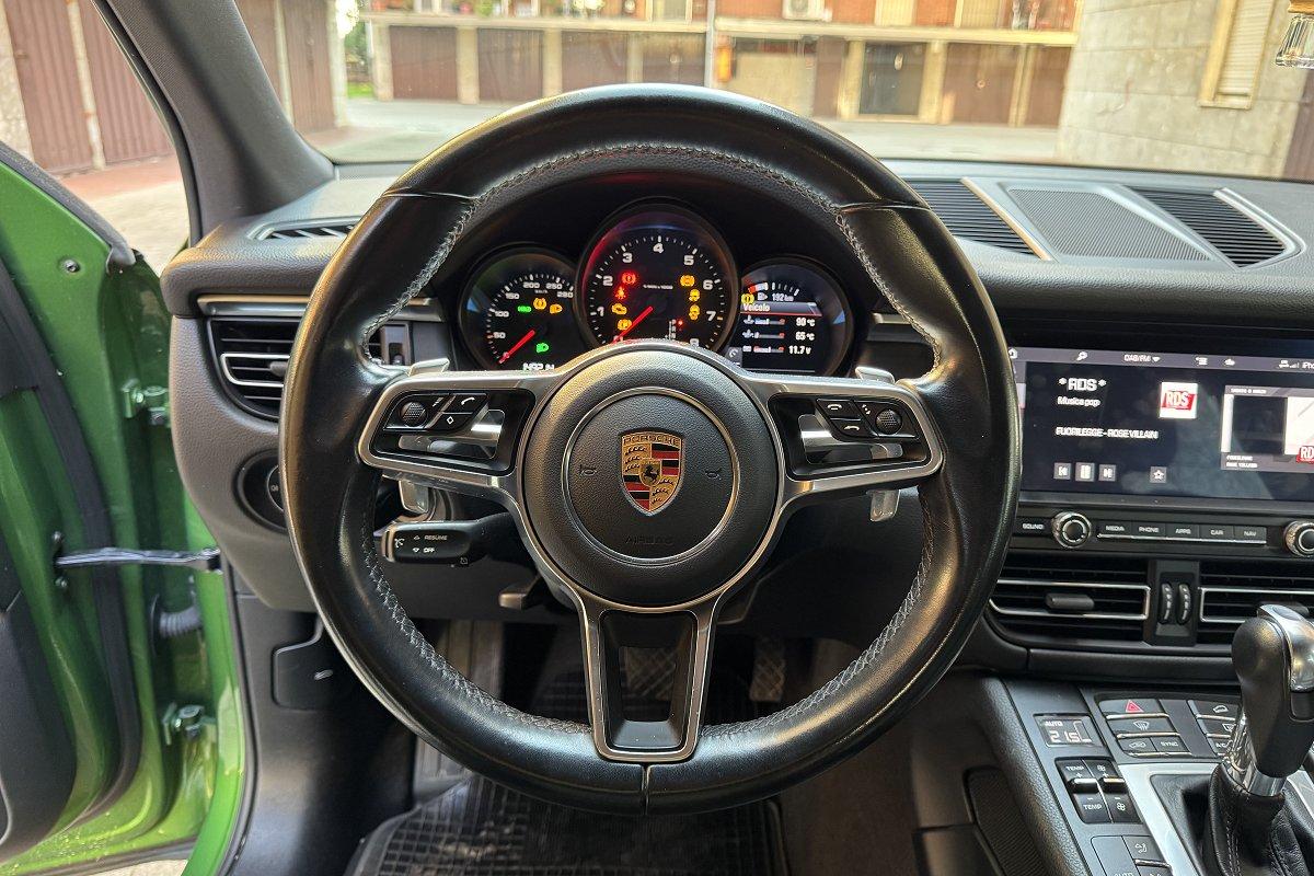 PORSCHE Macan 2.0