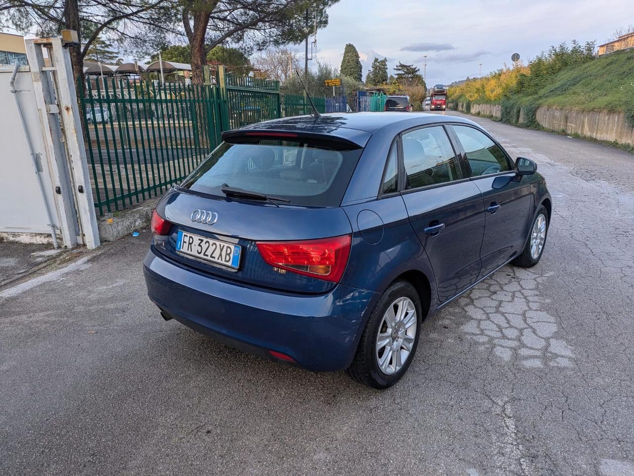 Audi A1 1.6 TDI S line edition plus
