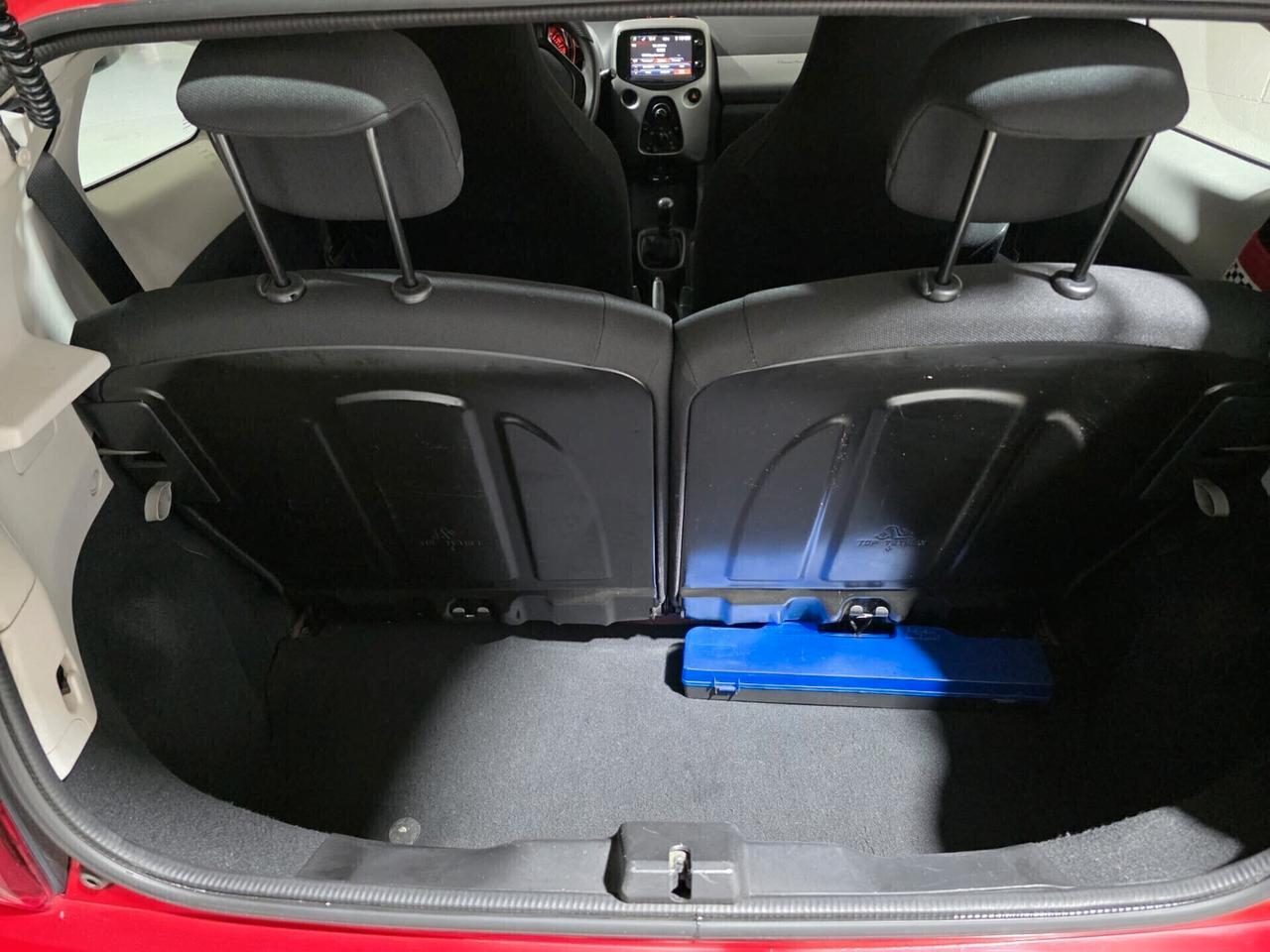 Peugeot 108 1.0 benzina NEOPATENTATI