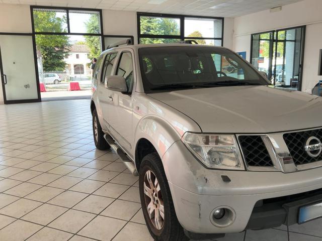 NISSAN Pathfinder 2.5 dCi LE 7 posti