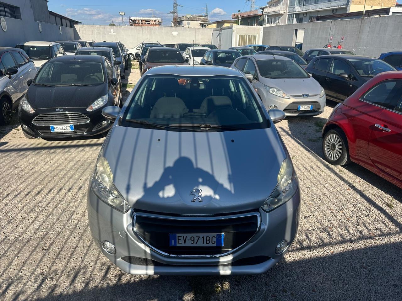 Peugeot 208 1.4 HDi 68 CV Allure 2014