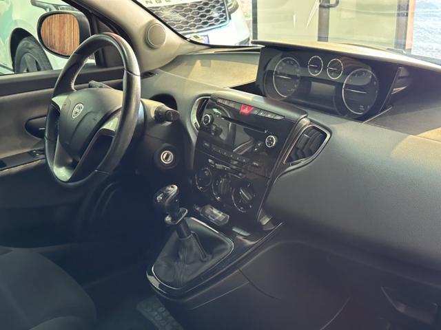 LANCIA Ypsilon 0.9 TwinAir 85 CV 5 porte Metano Ecochic Elefantin