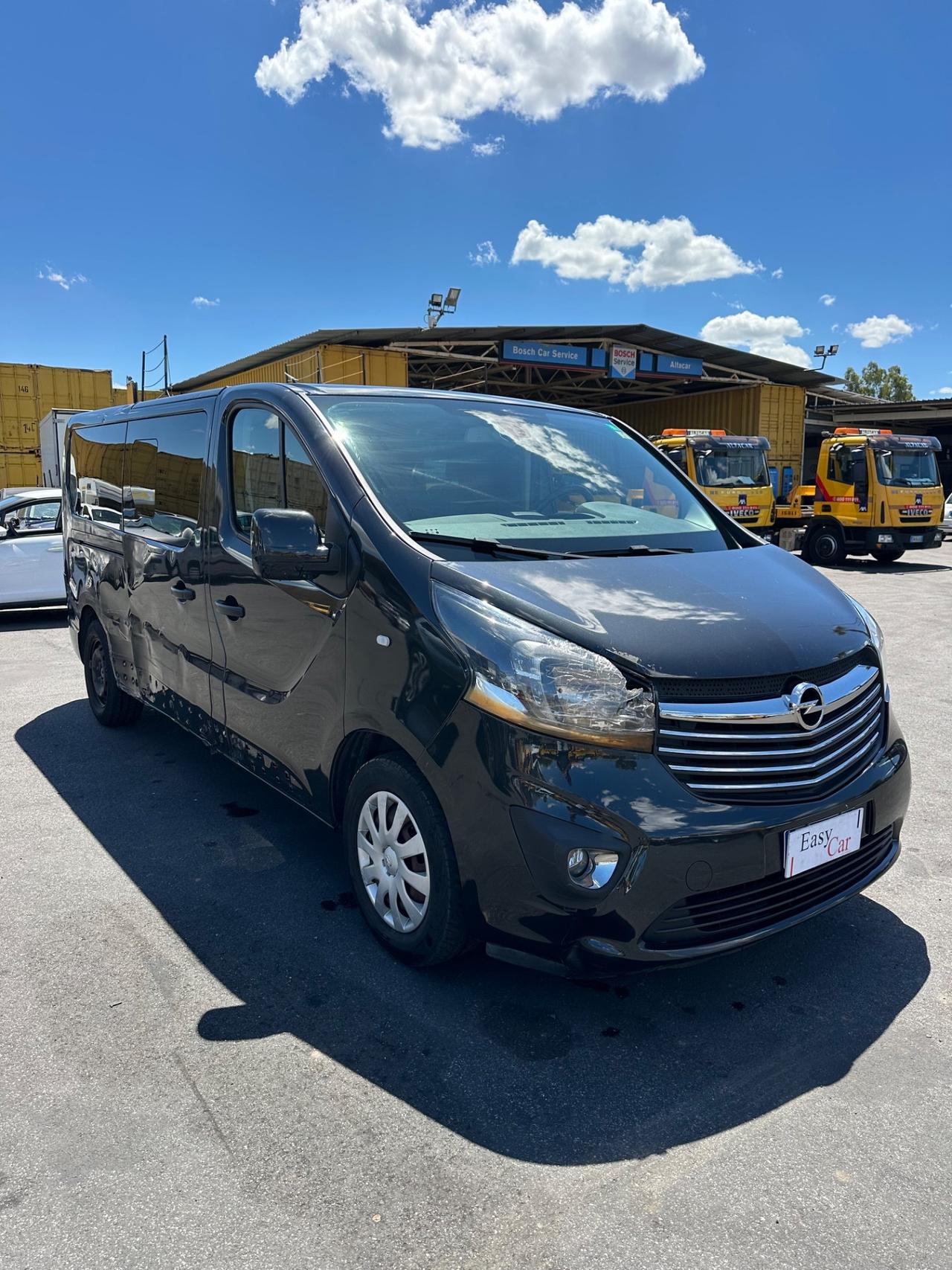 Opel Vivaro 9 posti Passo lungo