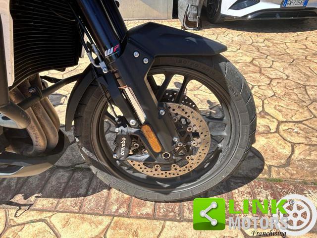 TRIUMPH Tiger 1200 XRt .