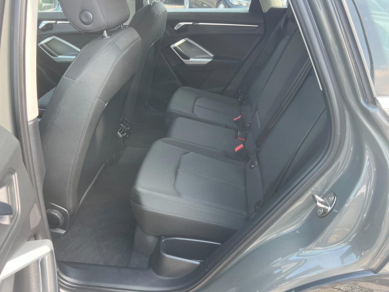 Audi Q3 35 TDI quattro S tronic Business Advanced