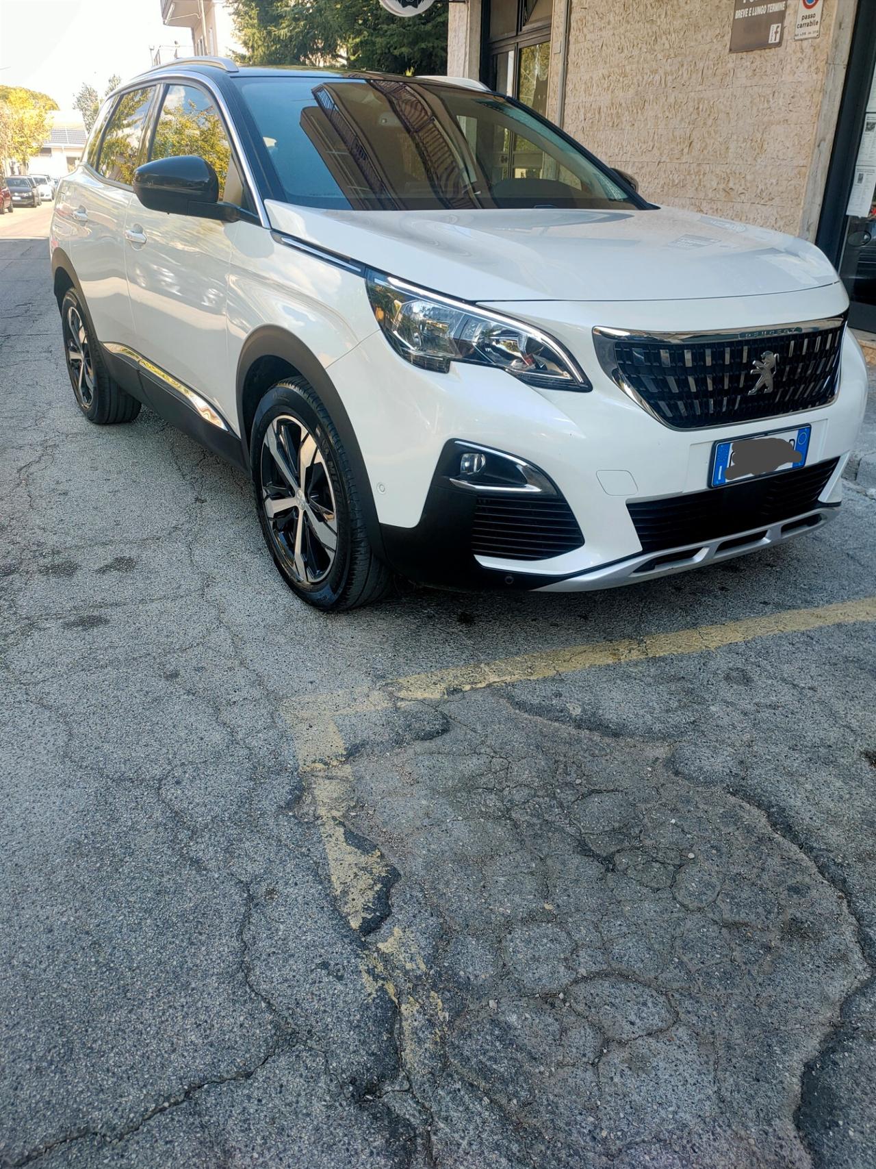 Peugeot 3008 BlueHDi 130 S&S EAT8 Allure