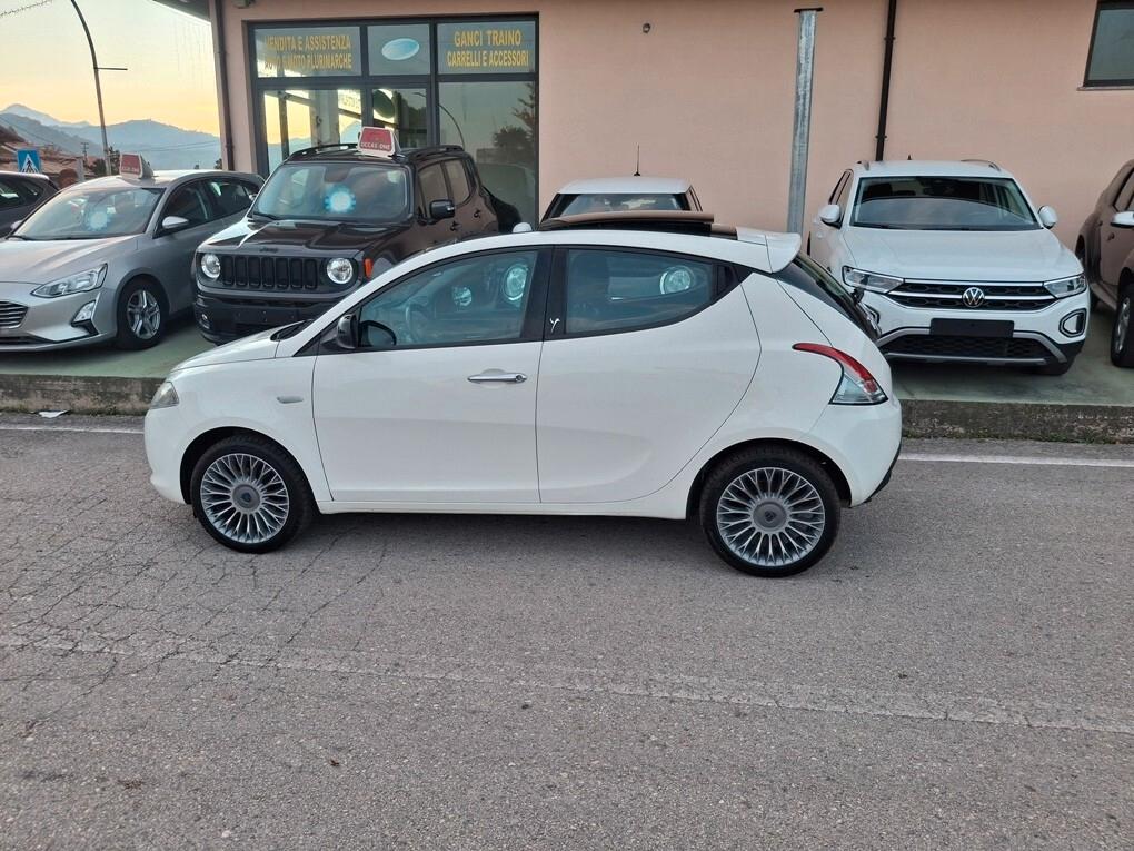 Lancia Ypsilon 1.2 Platinum TETTO-PELLE-CERCHIO 16