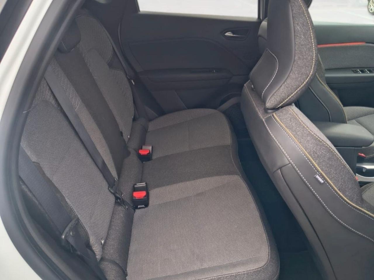 Renault Captur Mild Hybrid 160 CV EDC Techno