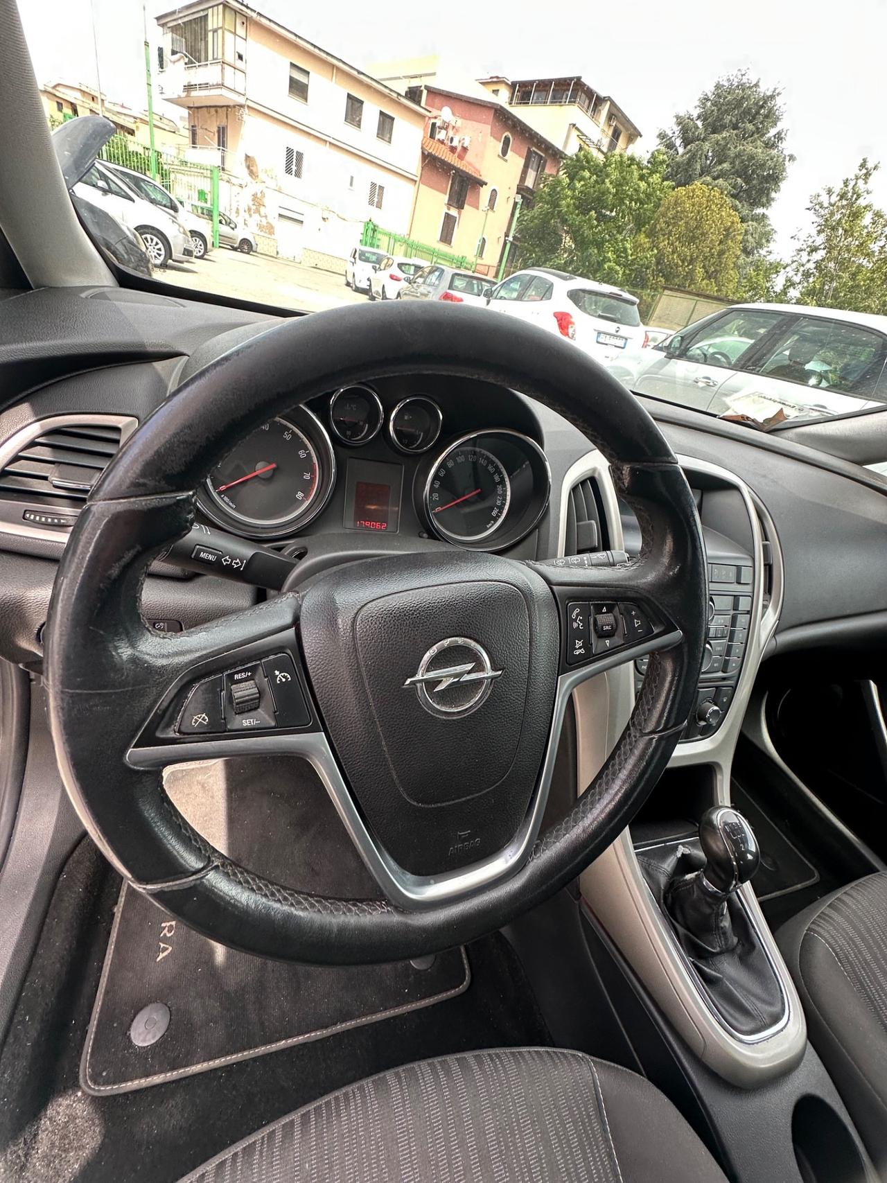 Opel Astra 1.4 Turbo 140CV 5 porte GPL Tech Cosmo