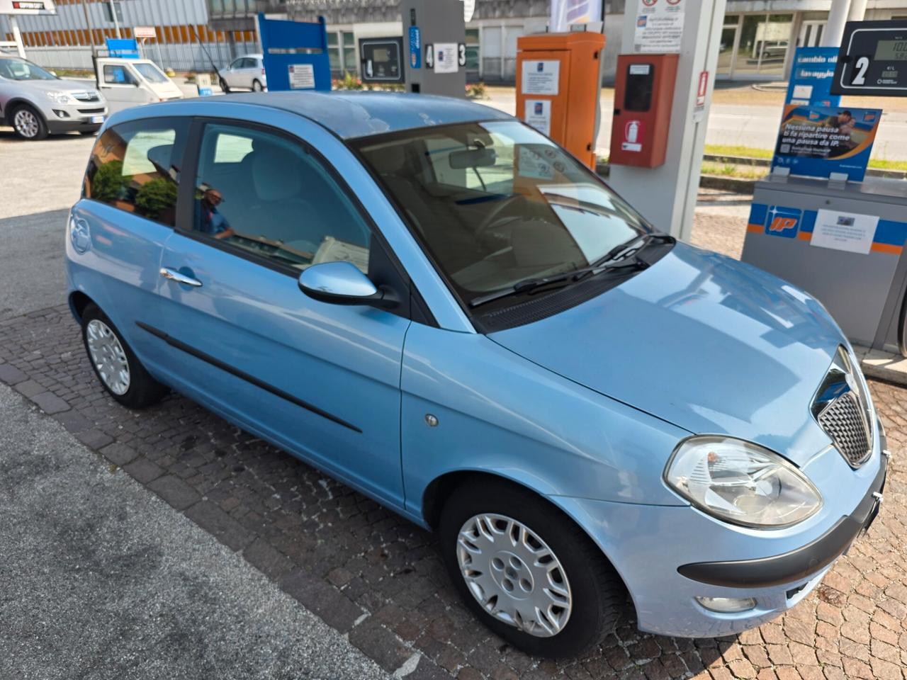 Lancia Ypsilon 1.2 con 140.000km
