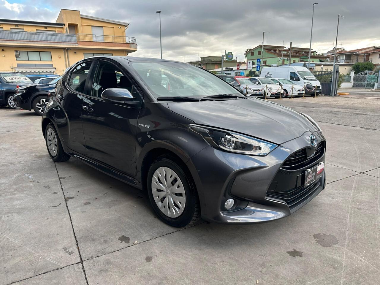 Toyota Yaris 1.5 Hybrid 5 porte Business PREZZO PROMO