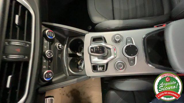 ALFA ROMEO Stelvio 2.2 TD 210 CV AT8 Q4 Veloce + Tetto