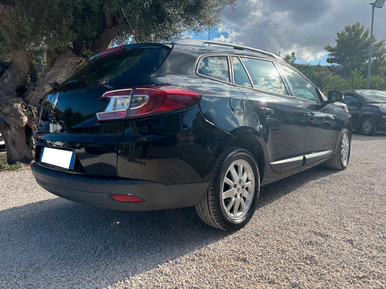 RENAULT MEGANE 1.9 DCI SW - 2011