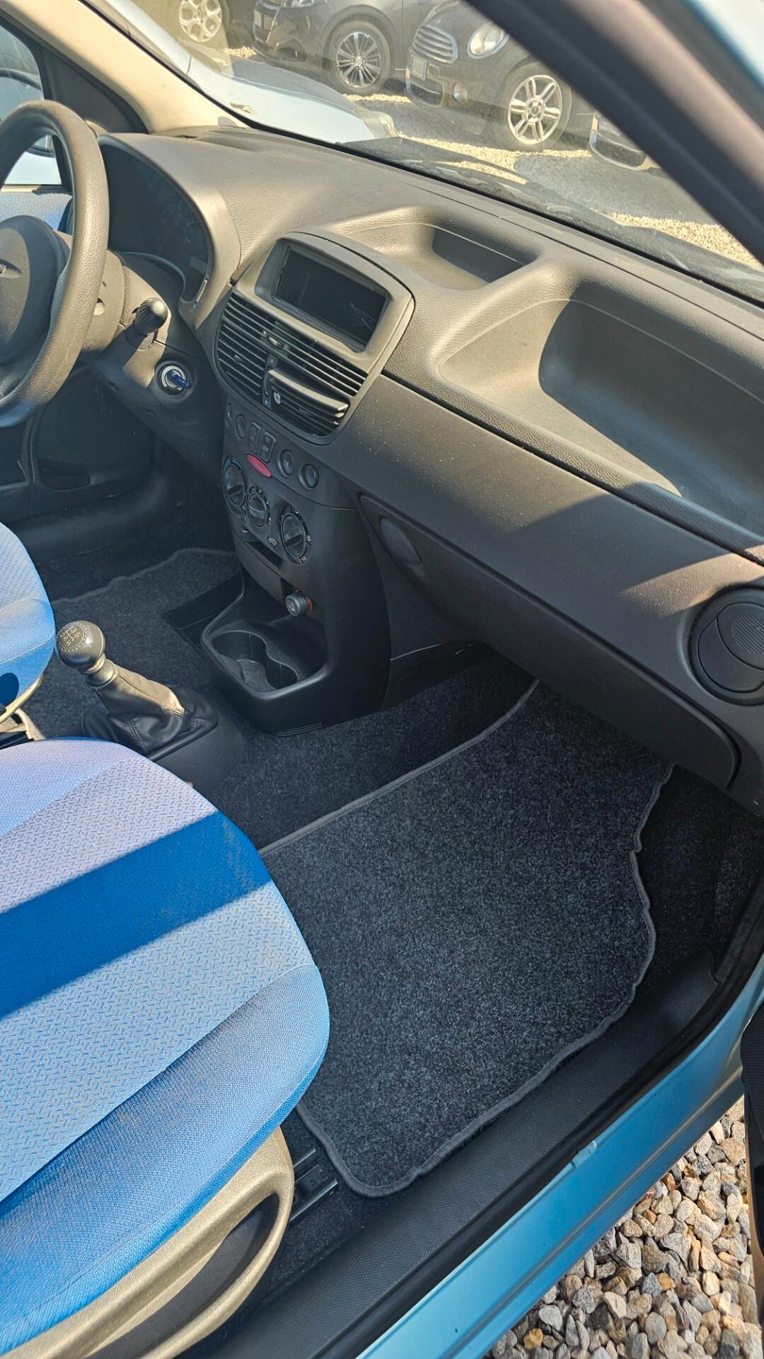 Fiat Punto 1.2i cat 5 porte ELX