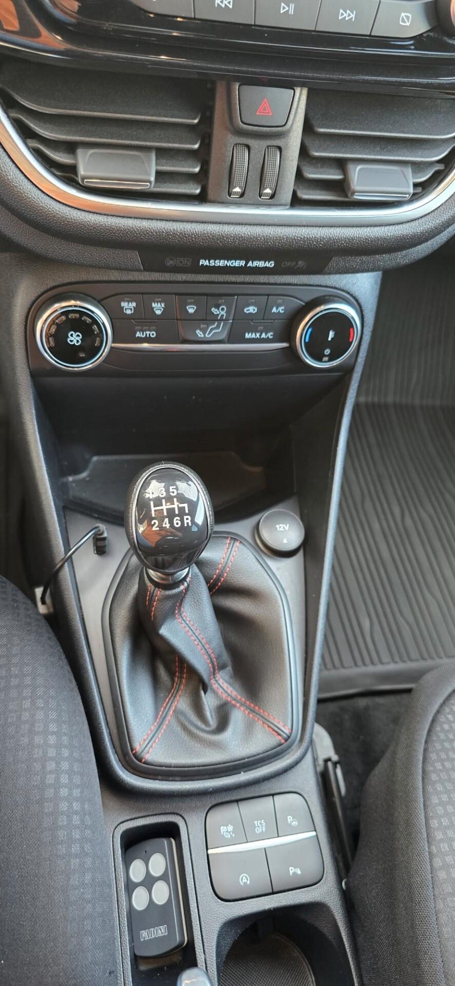 Ford Fiesta 1.0 Ecoboost Hybrid 125 CV 5 porte ST-Line