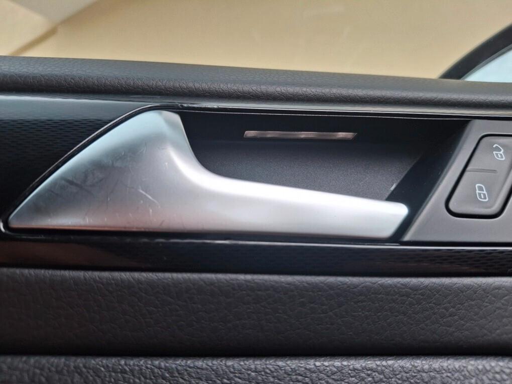 Volkswagen Golf SW 1.6 TDI DSG Allestimento GTI