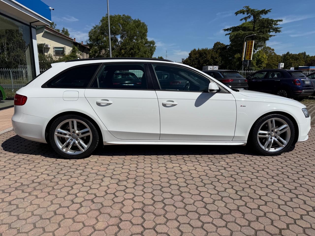 Audi A4 Avant 2.0 TDI 177CV s-line interno/esterno