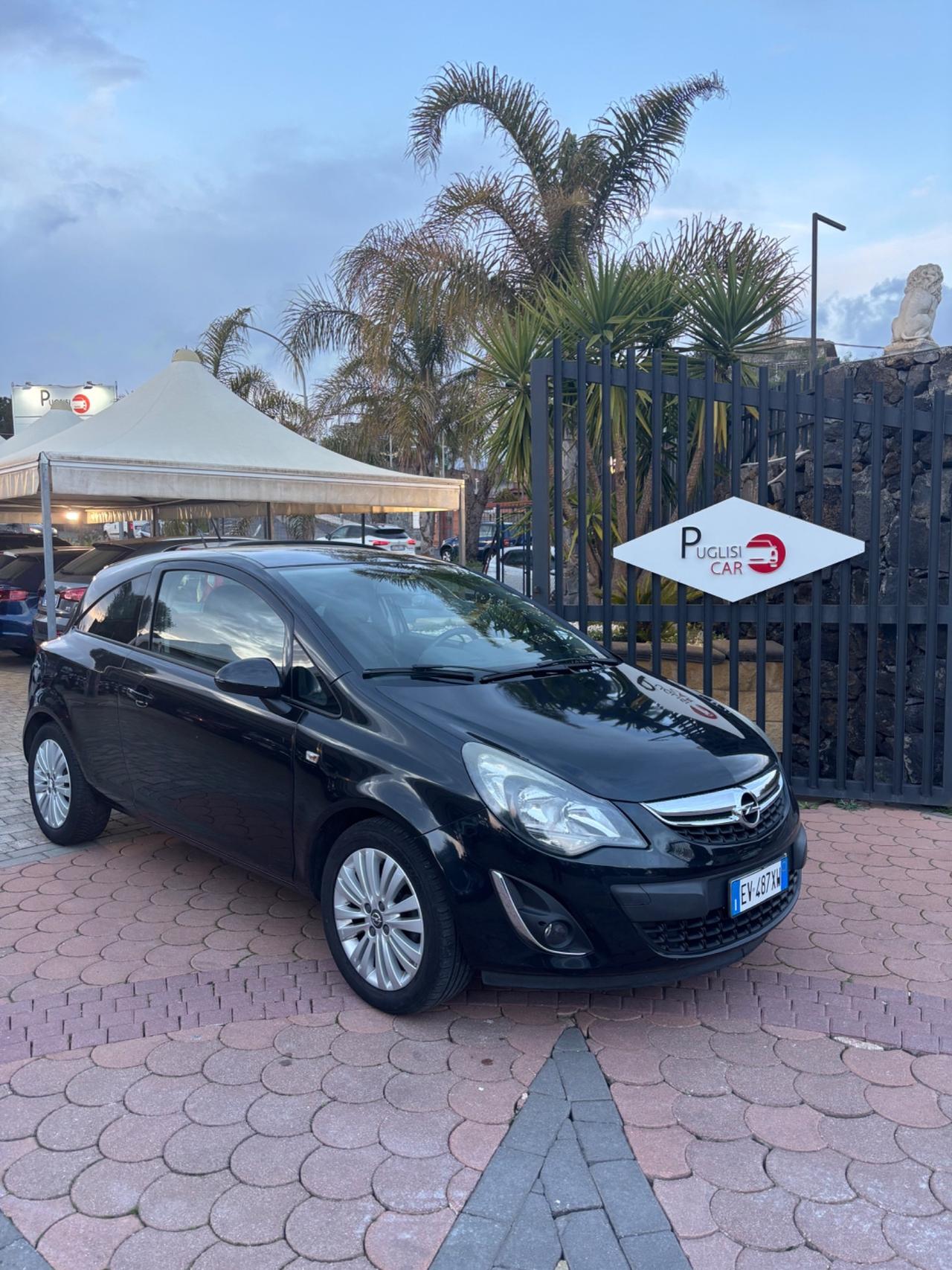 Opel Corsa 1.2 autom per handicap / disabili