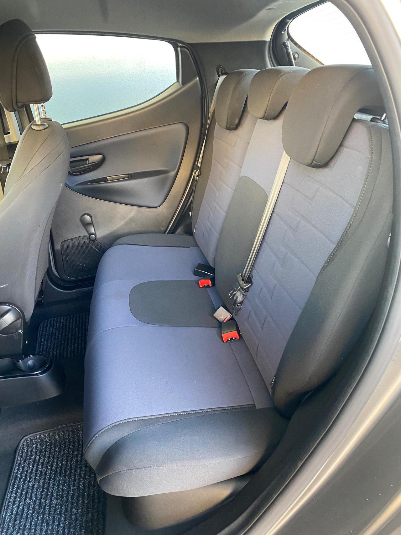 Lancia Ypsilon 1.0 firefly hybrid Platino s&s 70cv