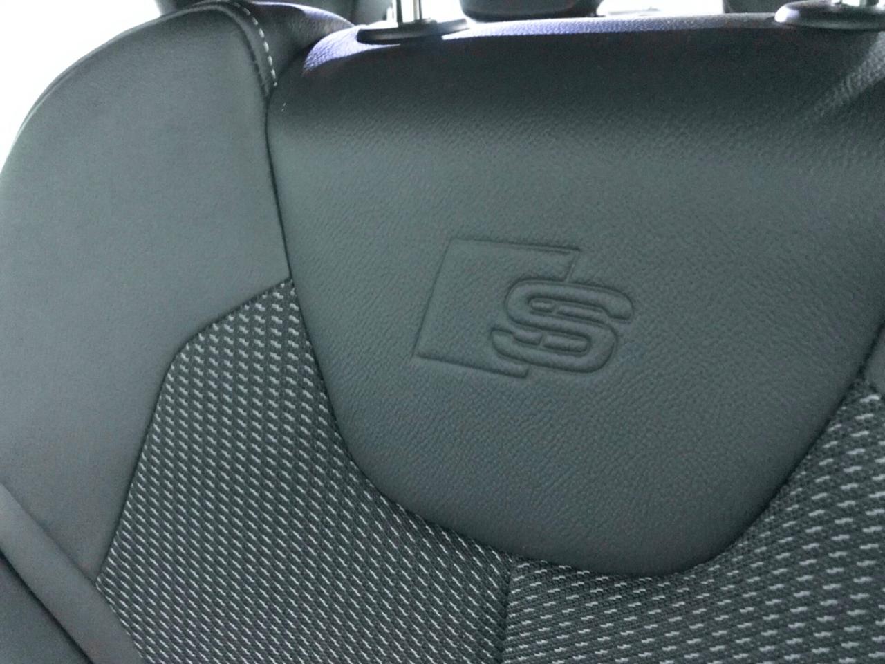 Audi Q2 35 TDI S tronic line Edition