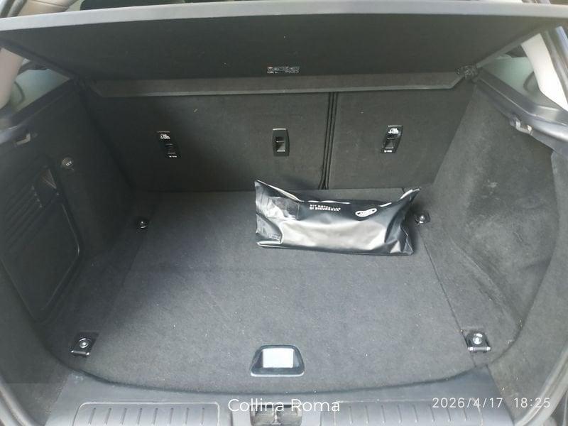 Land Rover Range Rover Evoque 2.0 D240 SE AWD auto