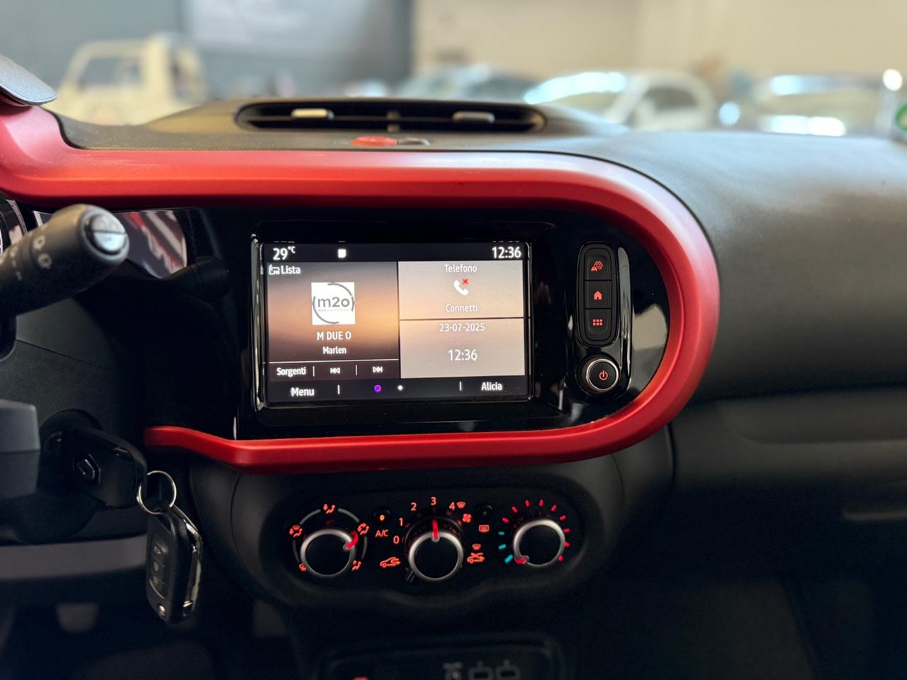 Renault Twingo SCe 65 CV Signature