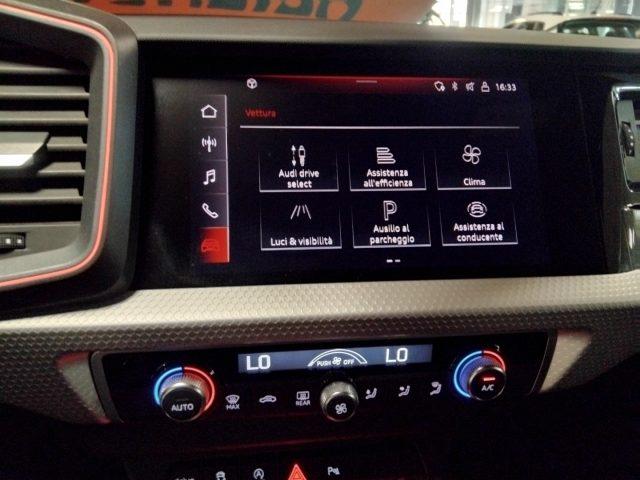 AUDI A1 SPORTBACK 40 TFSI S tr. Identity Black S line 18"