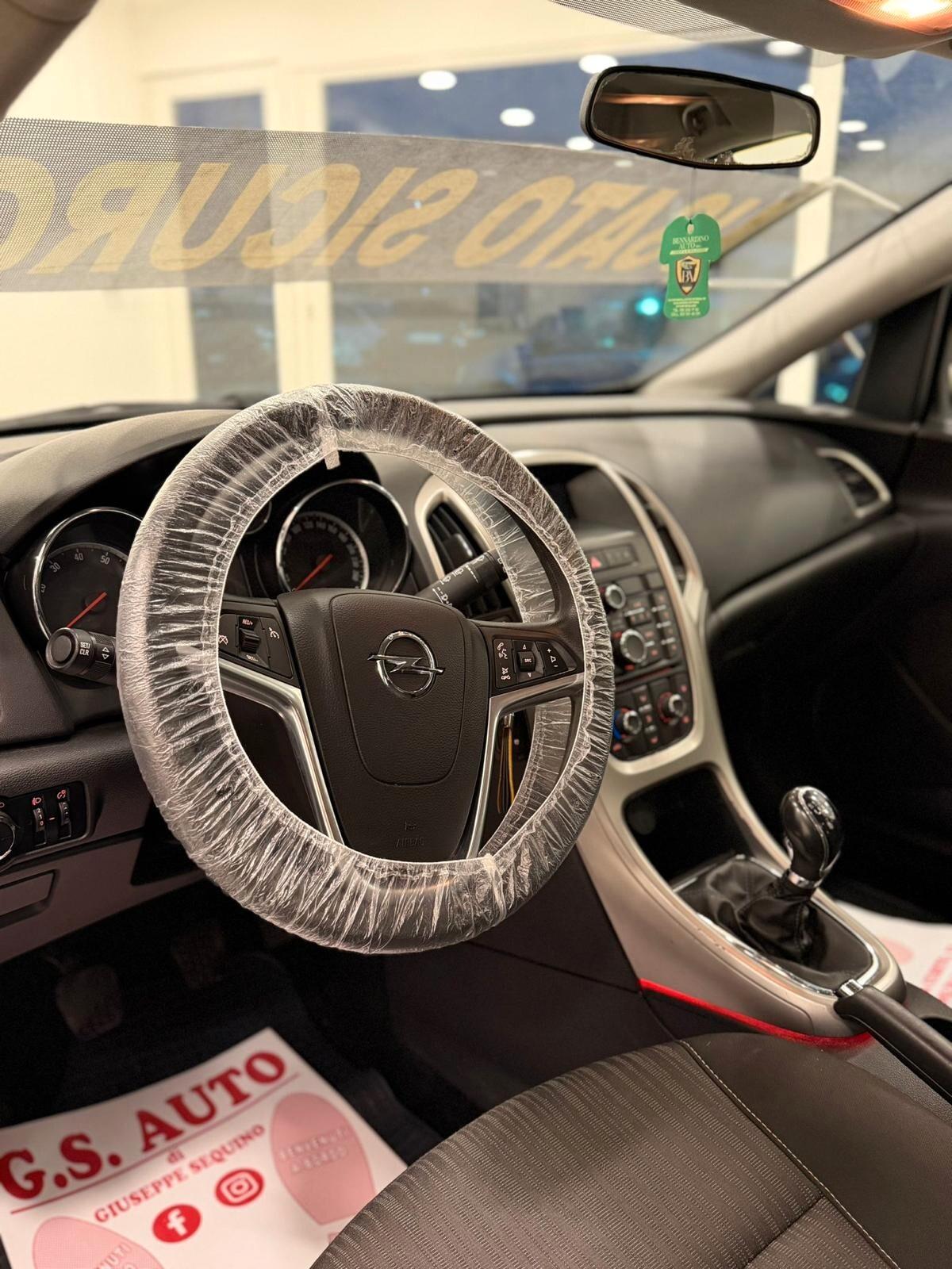 Opel Astra 1.4 100CV 5 porte Cosmo