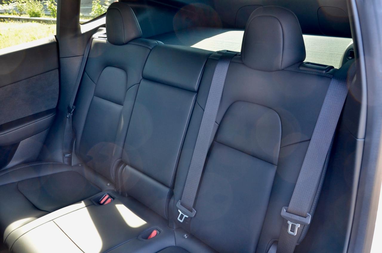 TESLA MODEL Y LONG RANGE DUAL MOTOR AWD, UNICOPROPRIETARIO, AUTOPILOT AVANZATO, PERMUTE