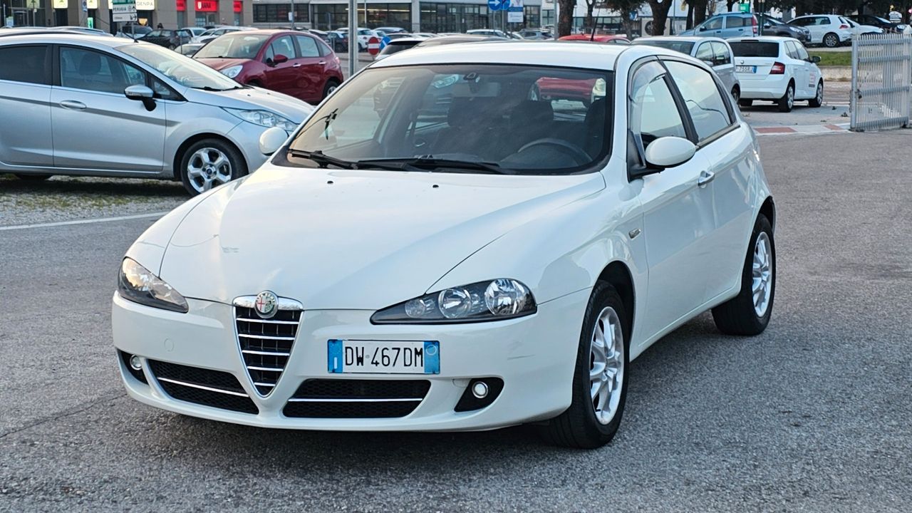 Alfa Romeo 147 1.6 GPL Blak Line